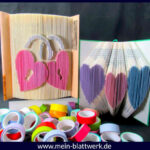 Buchfalten-Anleitung: Farbige Motive erstellen mit Washi-Tape. Kostenlose Vorlagen zum Nachbasteln.