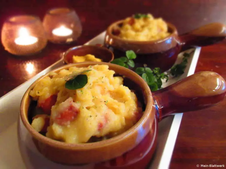 Dithmarscher Rübenmus mit Senf angerichtet