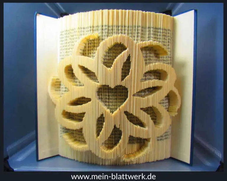 Motiv in ein Buch falten Wirbel mit Herz meinblattwerk